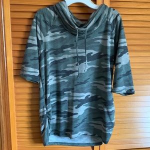 Camouflage short sleeve with hoodie size small
